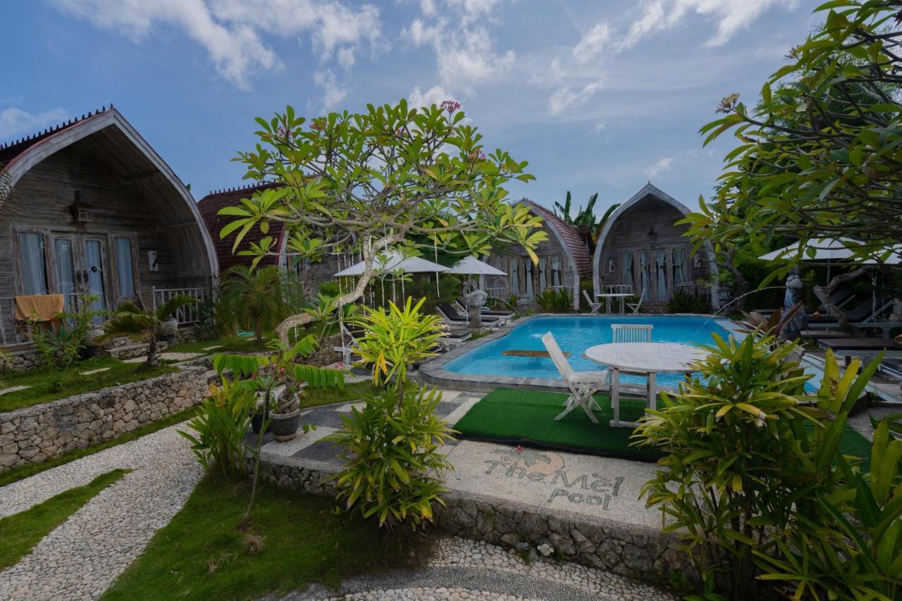 Hotel The Mel Huts Batununggul Exterior foto