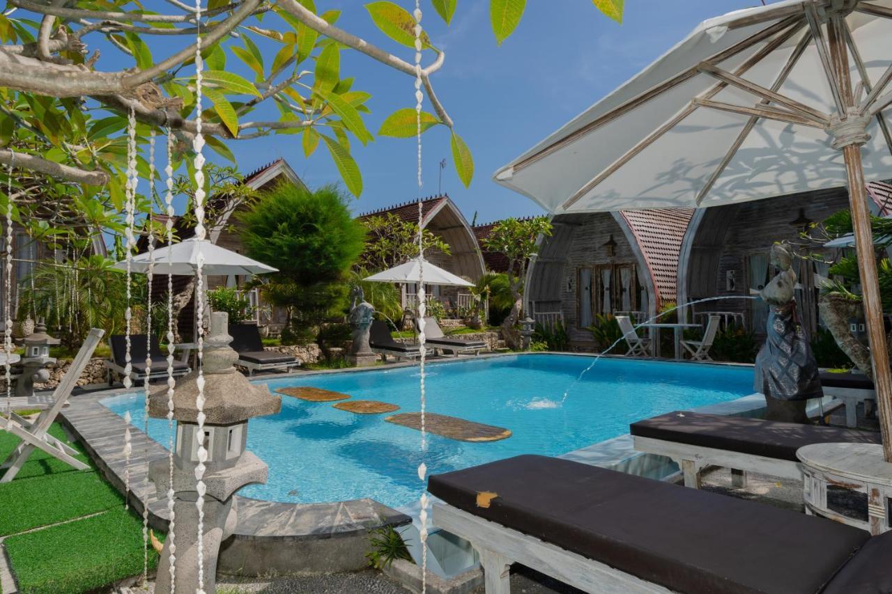 Hotel The Mel Huts Batununggul Exterior foto