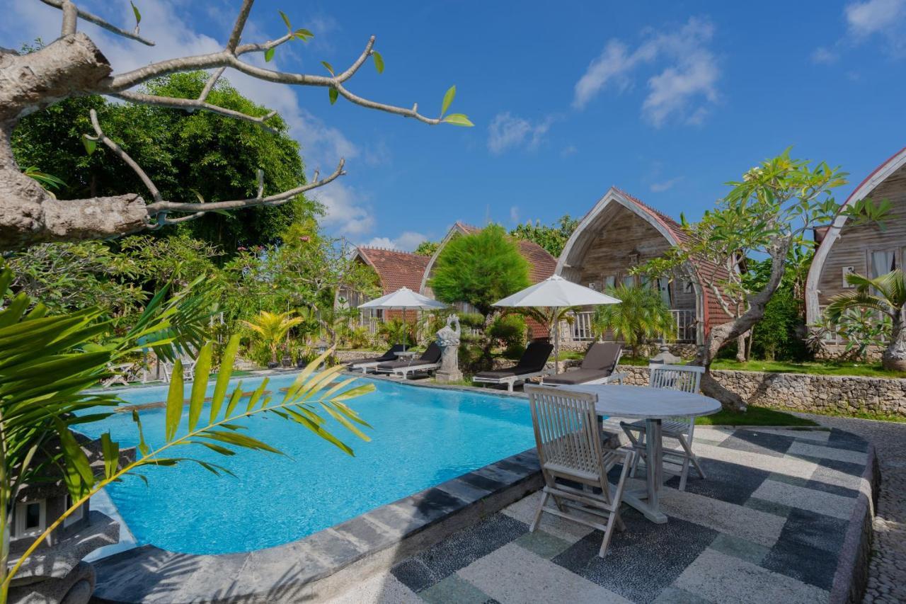 Hotel The Mel Huts Batununggul Exterior foto