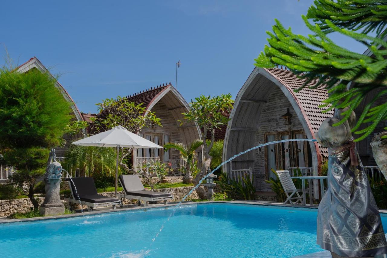 Hotel The Mel Huts Batununggul Exterior foto