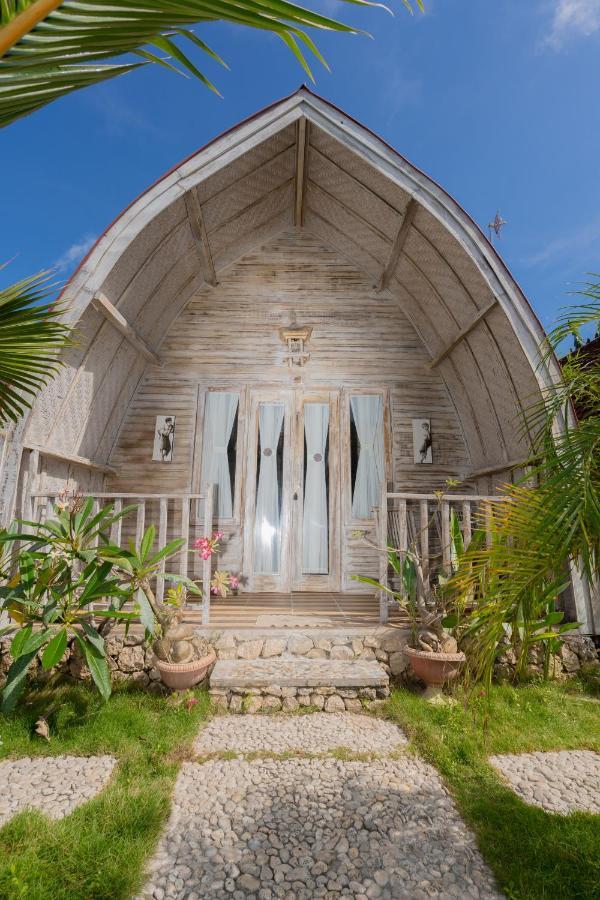 Hotel The Mel Huts Batununggul Exterior foto