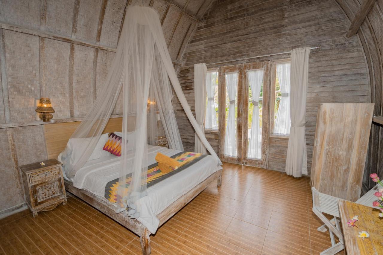Hotel The Mel Huts Batununggul Exterior foto