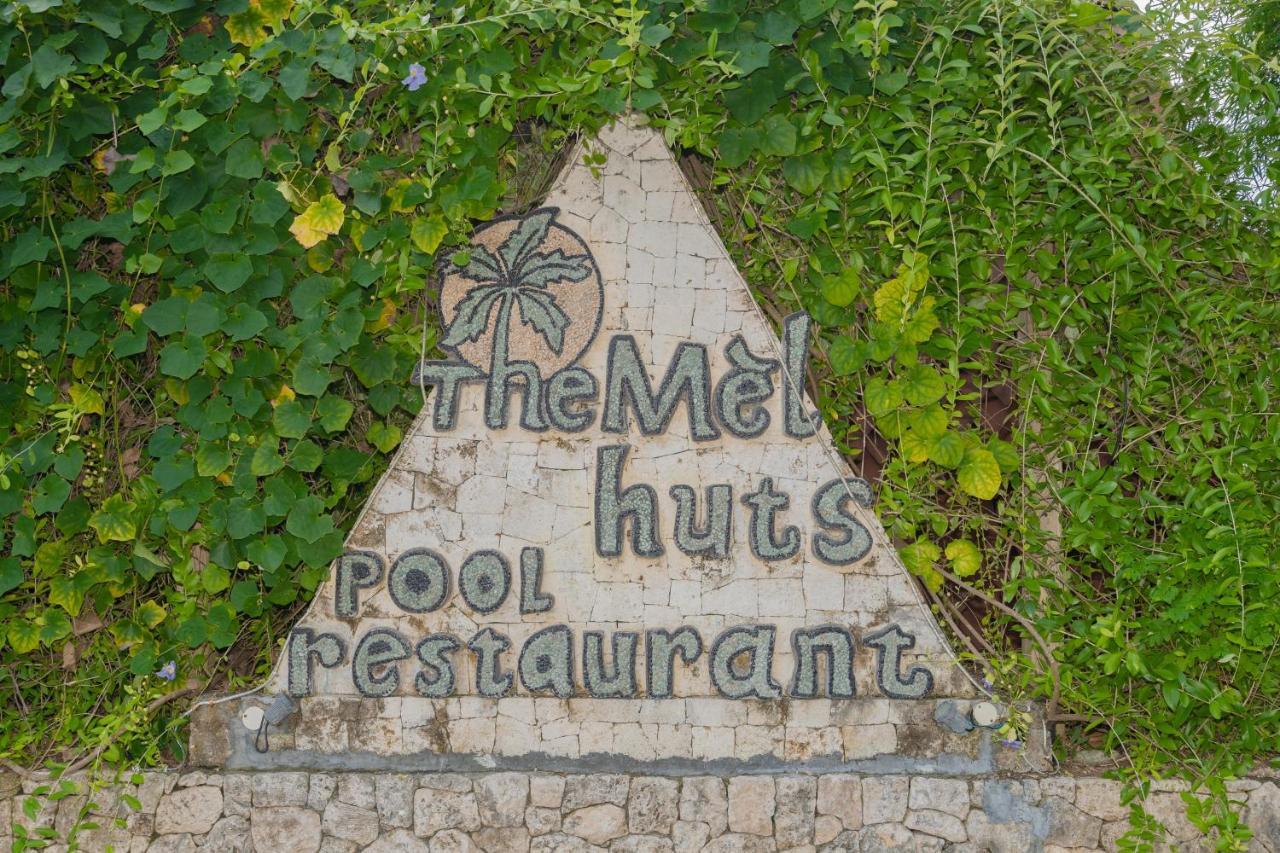 Hotel The Mel Huts Batununggul Exterior foto