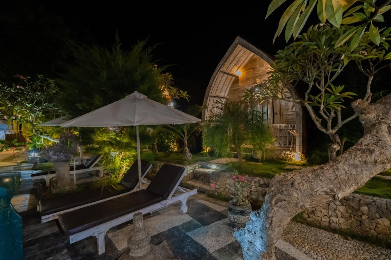 Hotel The Mel Huts Batununggul Exterior foto