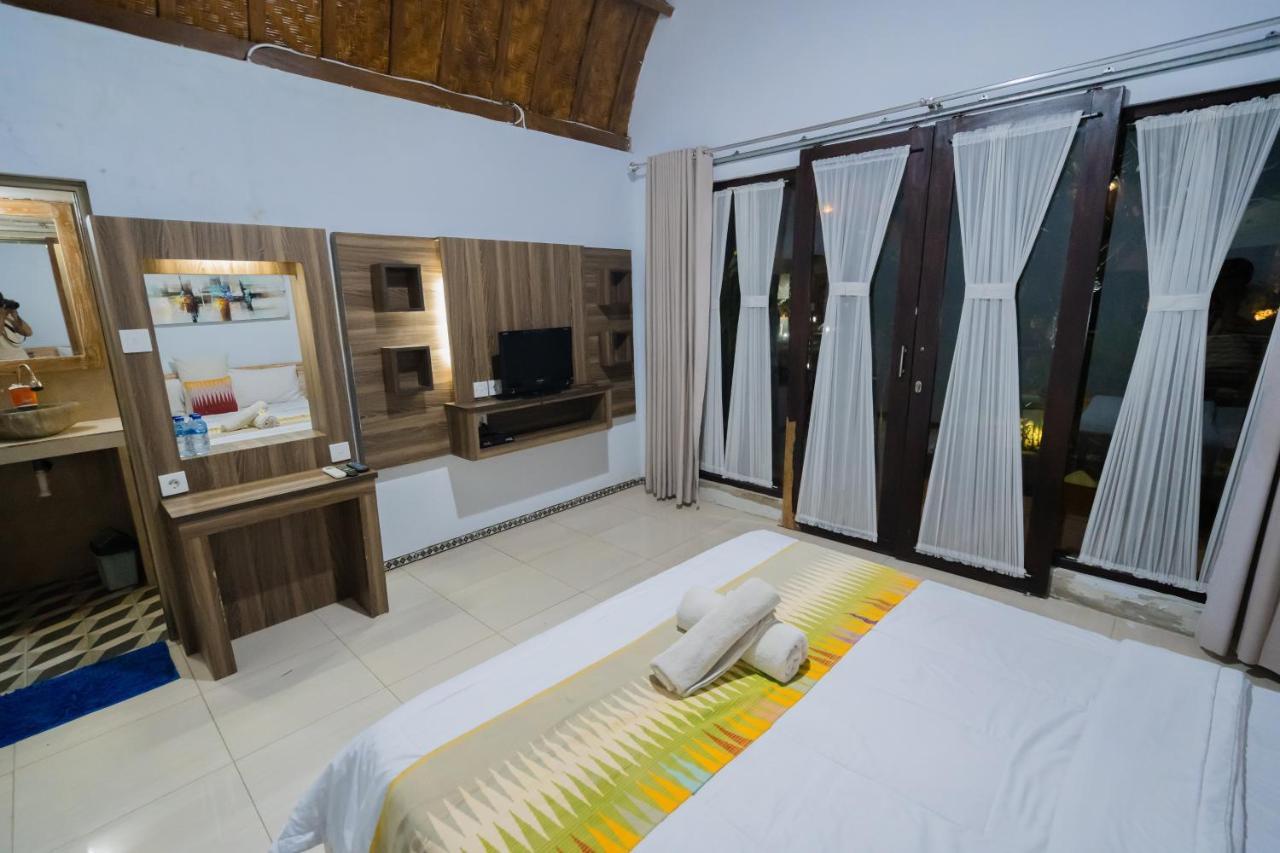 Hotel The Mel Huts Batununggul Exterior foto