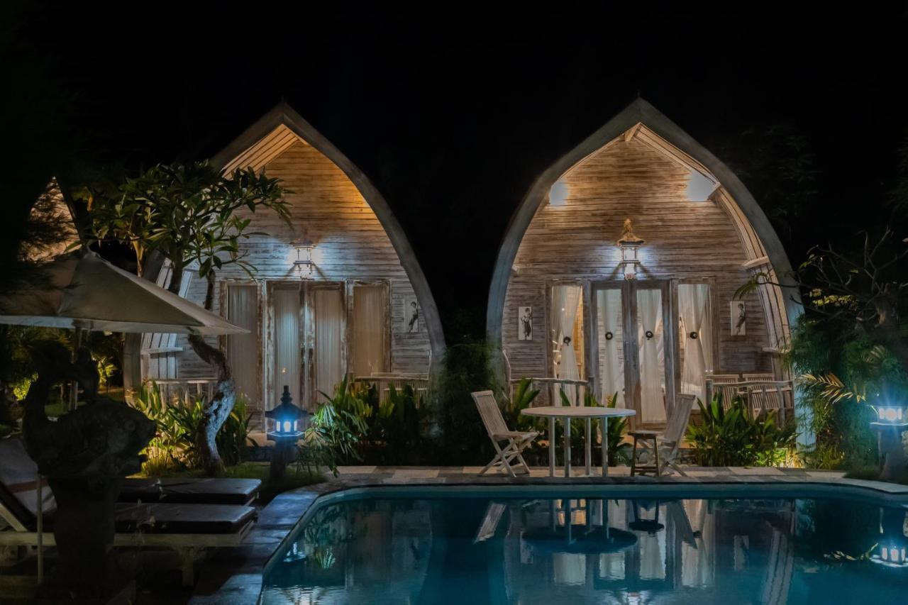 Hotel The Mel Huts Batununggul Exterior foto