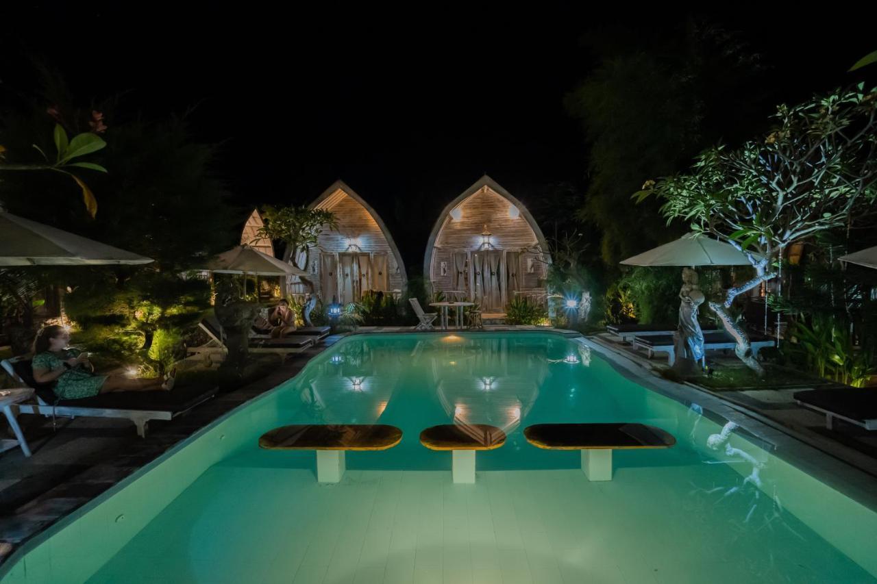 Hotel The Mel Huts Batununggul Exterior foto
