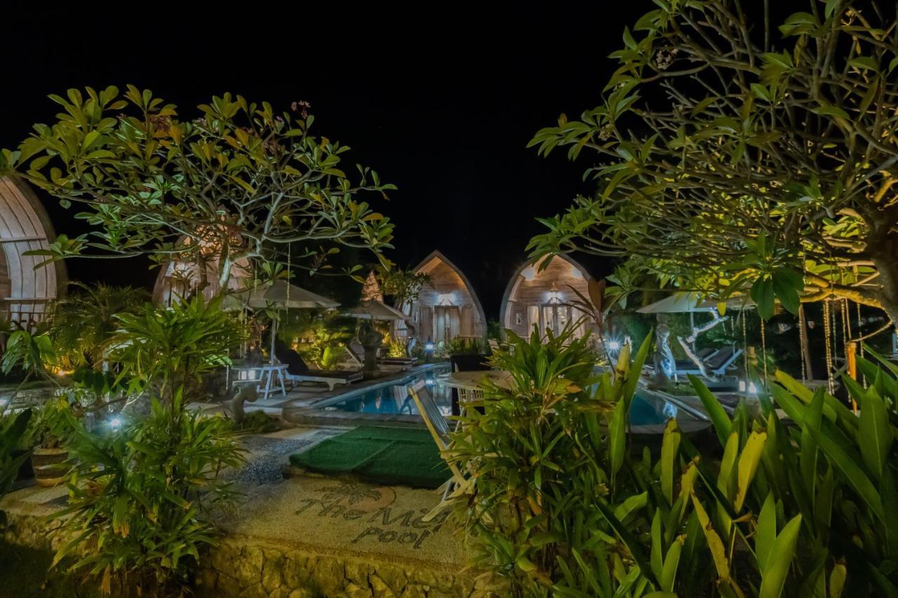 Hotel The Mel Huts Batununggul Exterior foto